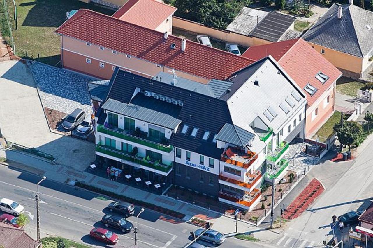 Azur Haz Viola Apartman Sarvar Exterior photo